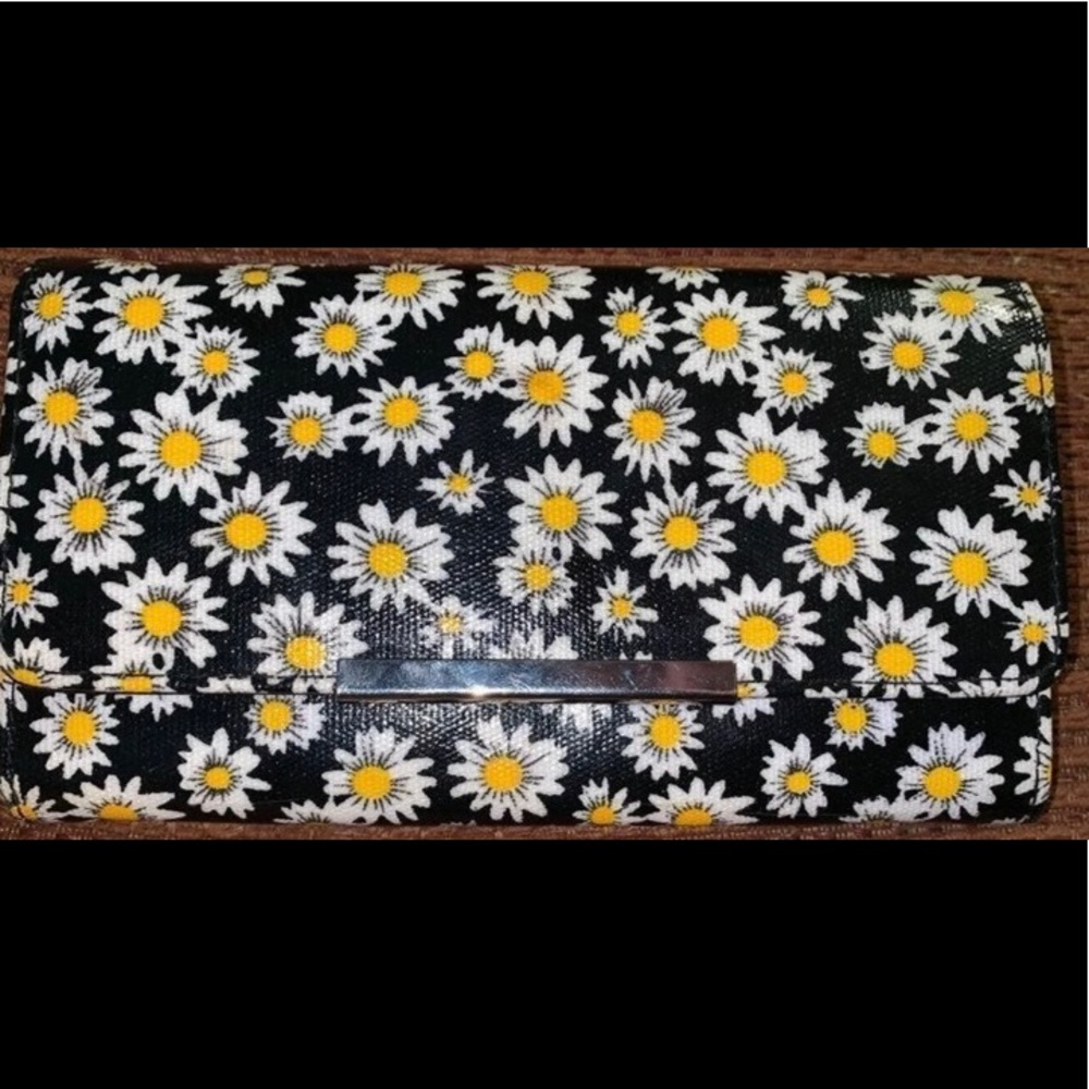 New Forever 21 Floral Wallet